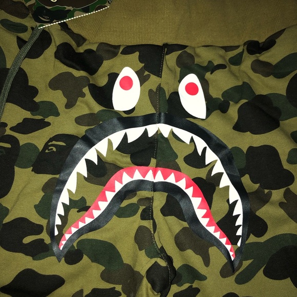 NEW Bape shorts - Picture 5 of 5
